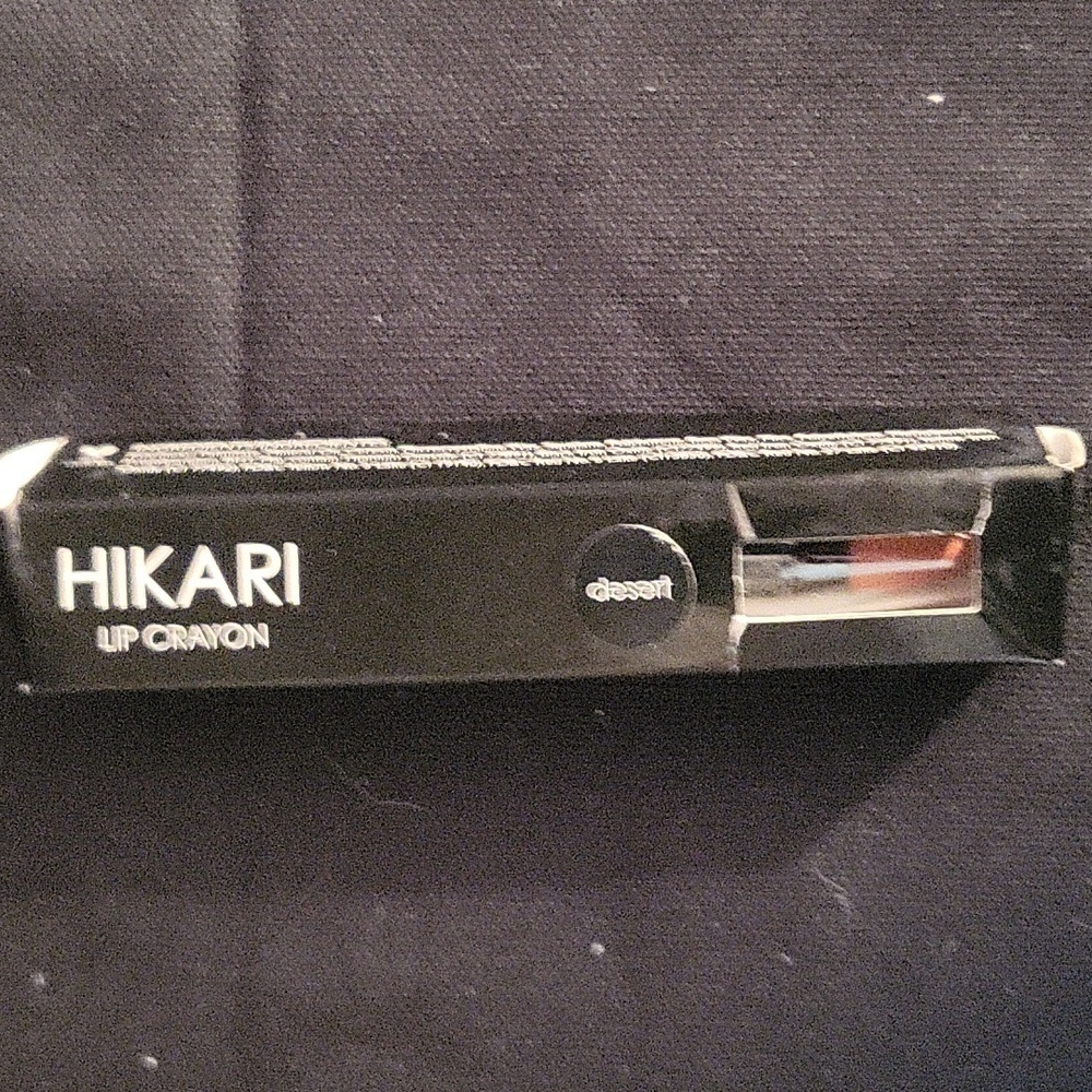 Hikari lip crayon
